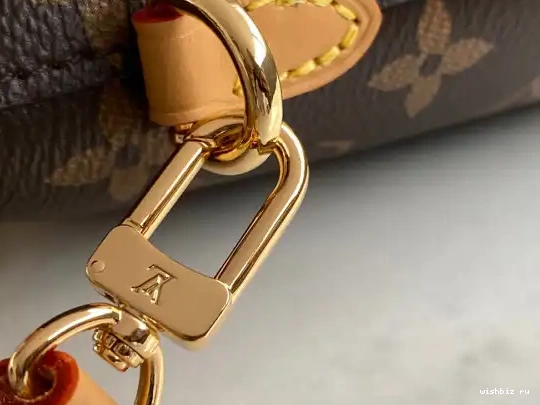 WIS POUCH LOUIS ME VUITTON FOLD 0519